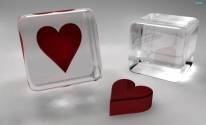Стеклянный кубики с сердечками