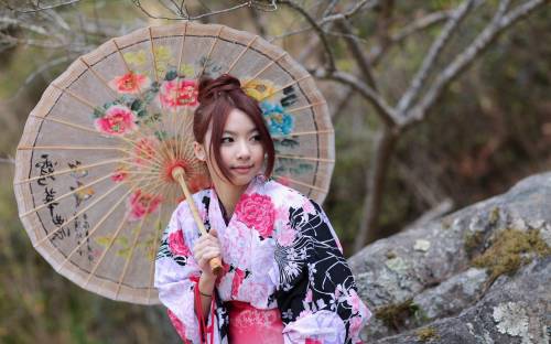 Азиатка с зонтиком, Китай - Девушки