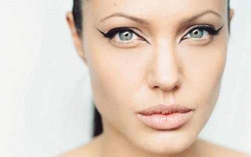 Красивая Анджелина Джоли - Девушки