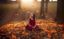 Осень, девочка, листья