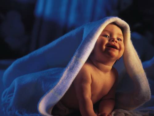 Малыш под одеялом - Дети