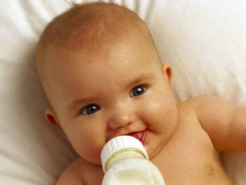 Младенец с молоком - Дети