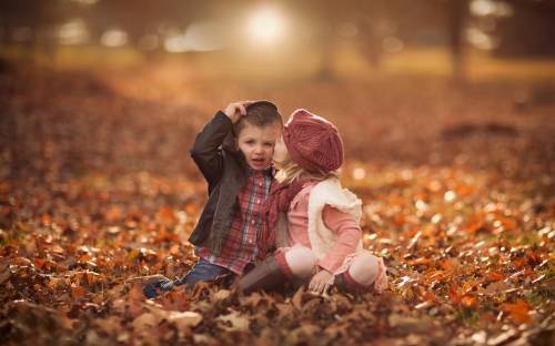 Осень, мальчик, листья, девочка - Дети