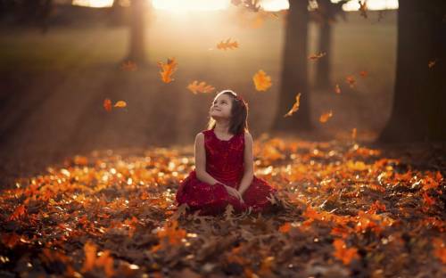 Осень, девочка, листья - Дети