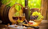 Виноград, вино, бокалы