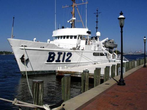 Яхта BI 12 - Корабли