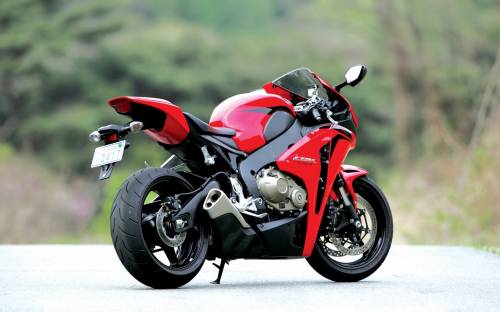 Honda CBR1000RR - Мотоциклы