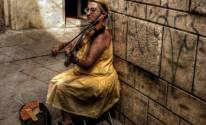 Скрипачка, музыка, улица
