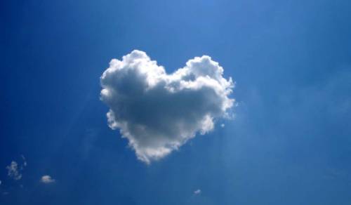 Облако в виде сердца - Любовь