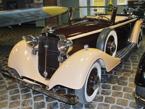 Horch 830 BL - Автомобили