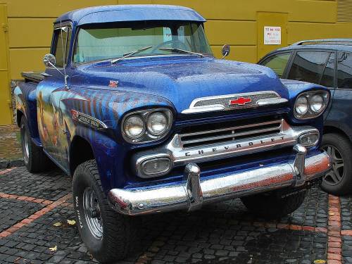 Chevrolet Apache - Автомобили