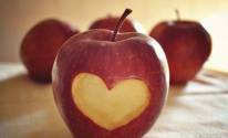 Любовь, яблоко, сердце