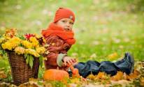 Осень, девочка, корзинка с цветами