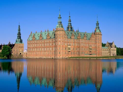 Замок на воде в Дании - Города