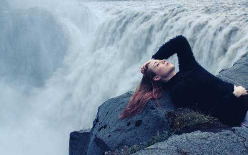 Девушка, водопад - Водопады